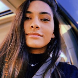 Meet your Posher, Elizabeth